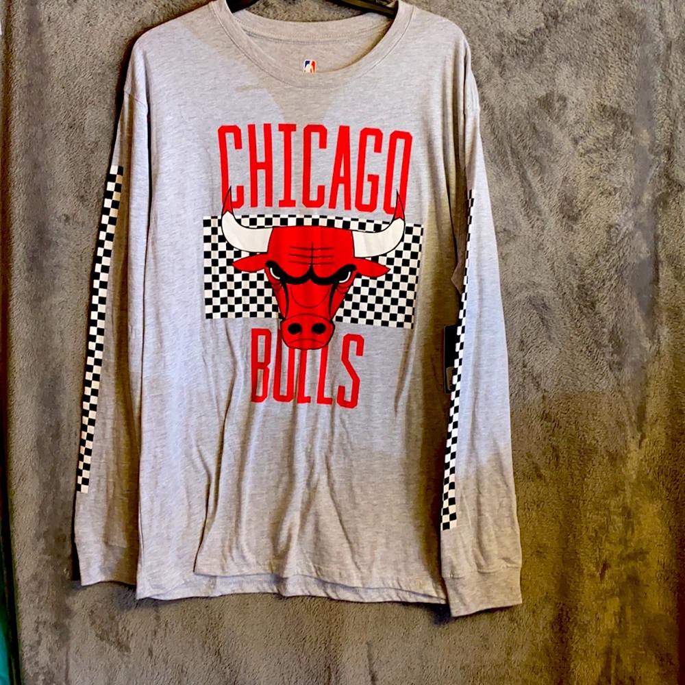 NWT Chicago bulls long sleeve T